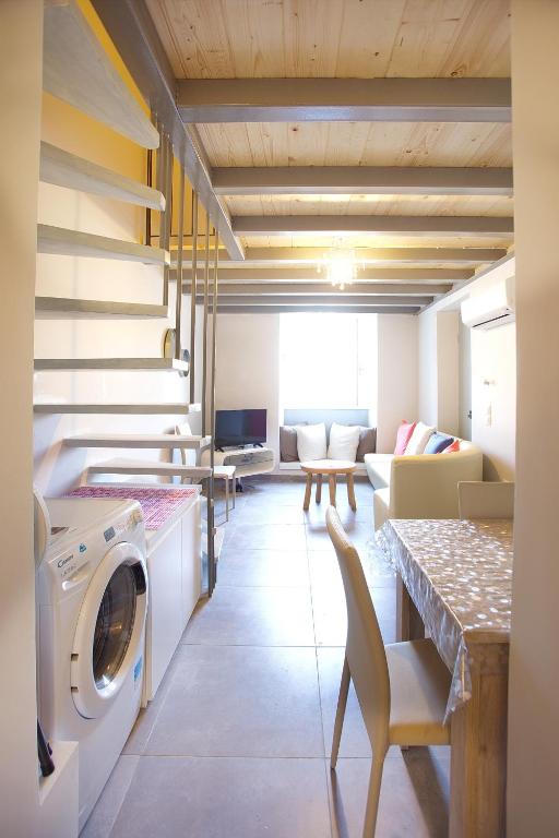 Sirocco Corfu Old Town Apartment room 3